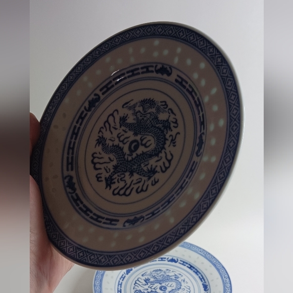 4 Vintage Porcelain Chinese Dragon 6" Dessert Plates with Rice Eyes Trim - Picture 2 of 4
